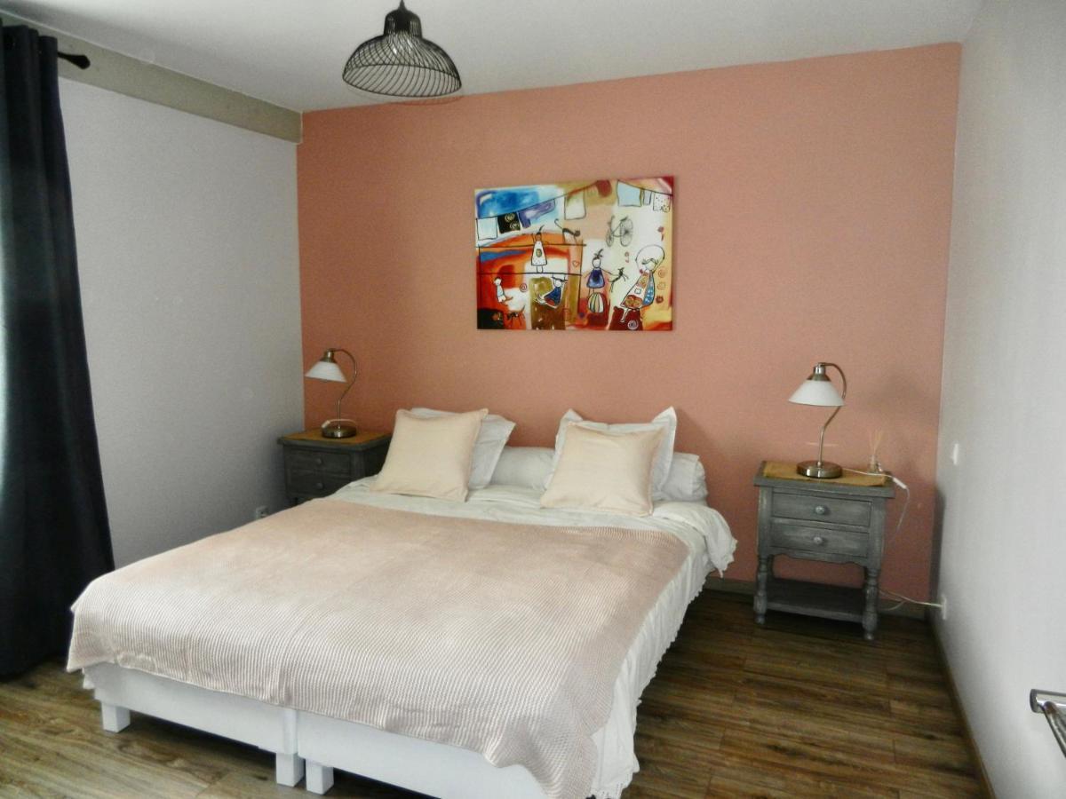 Chez Gege & Mado Apartment Сейсел Екстериор снимка